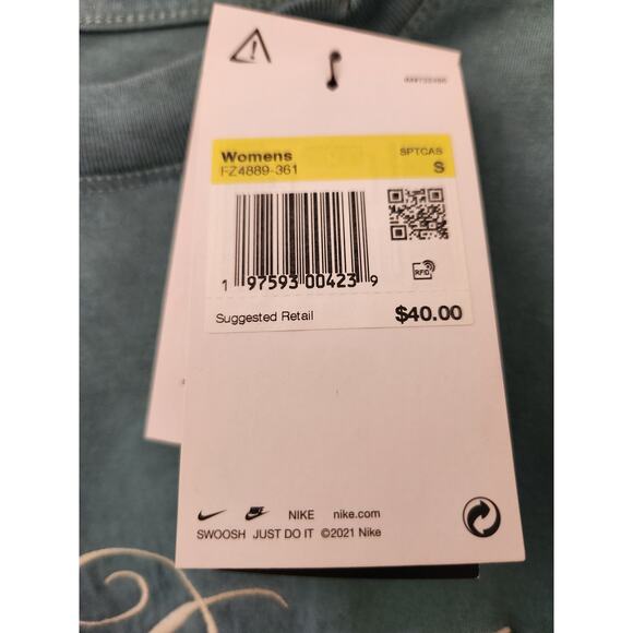 NWT Nike Women's Loose Fit Boxy T-Shirt Green S - Picture 6 of 8